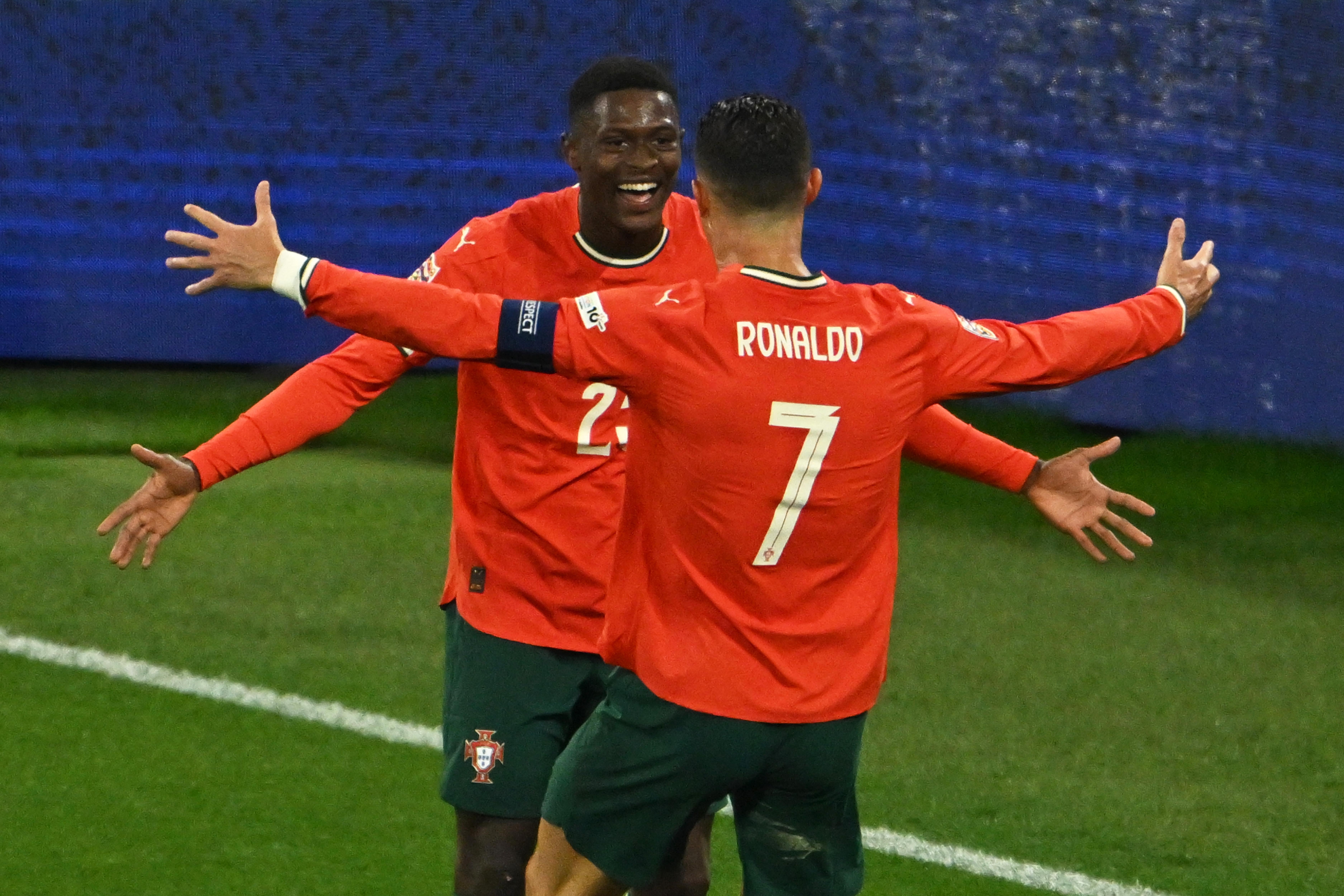 門德斯：拿到首個(gè)歐冠后又拿到在葡萄牙的首冠，這是最美好的一周