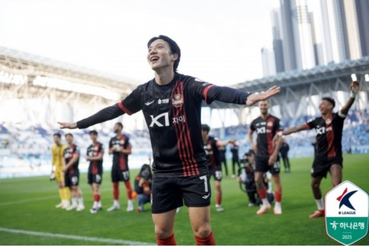 官方：韓國隊(duì)球員全晉旴因頭暈退出東亞杯，鄭承原入替