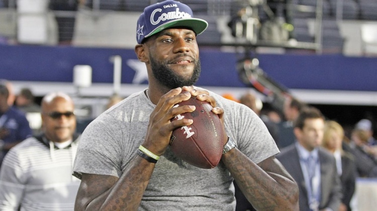 NFL球員：若詹姆斯轉(zhuǎn)行打橄欖球 他將成史上最佳外接手之一??