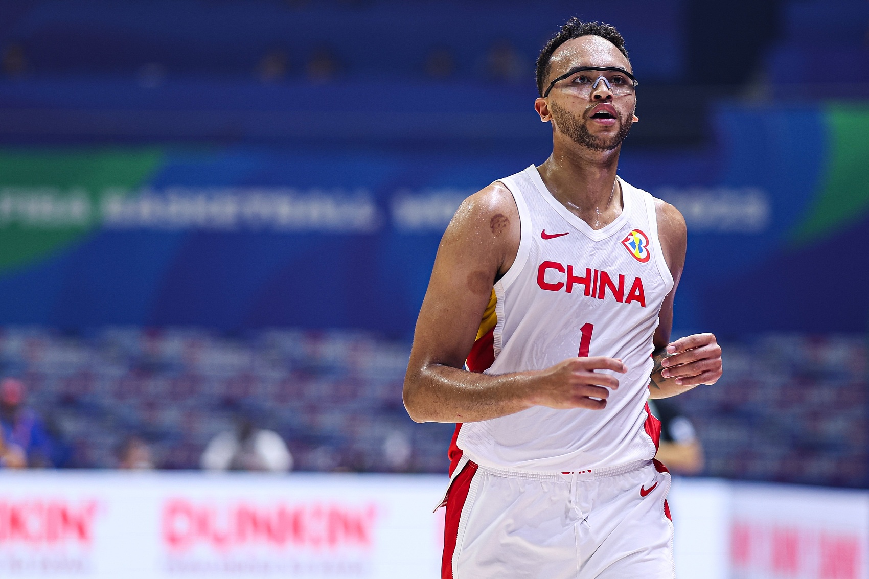 ??中國首位歸化球員！2年前的今天：李凱爾成功獲得中國國籍