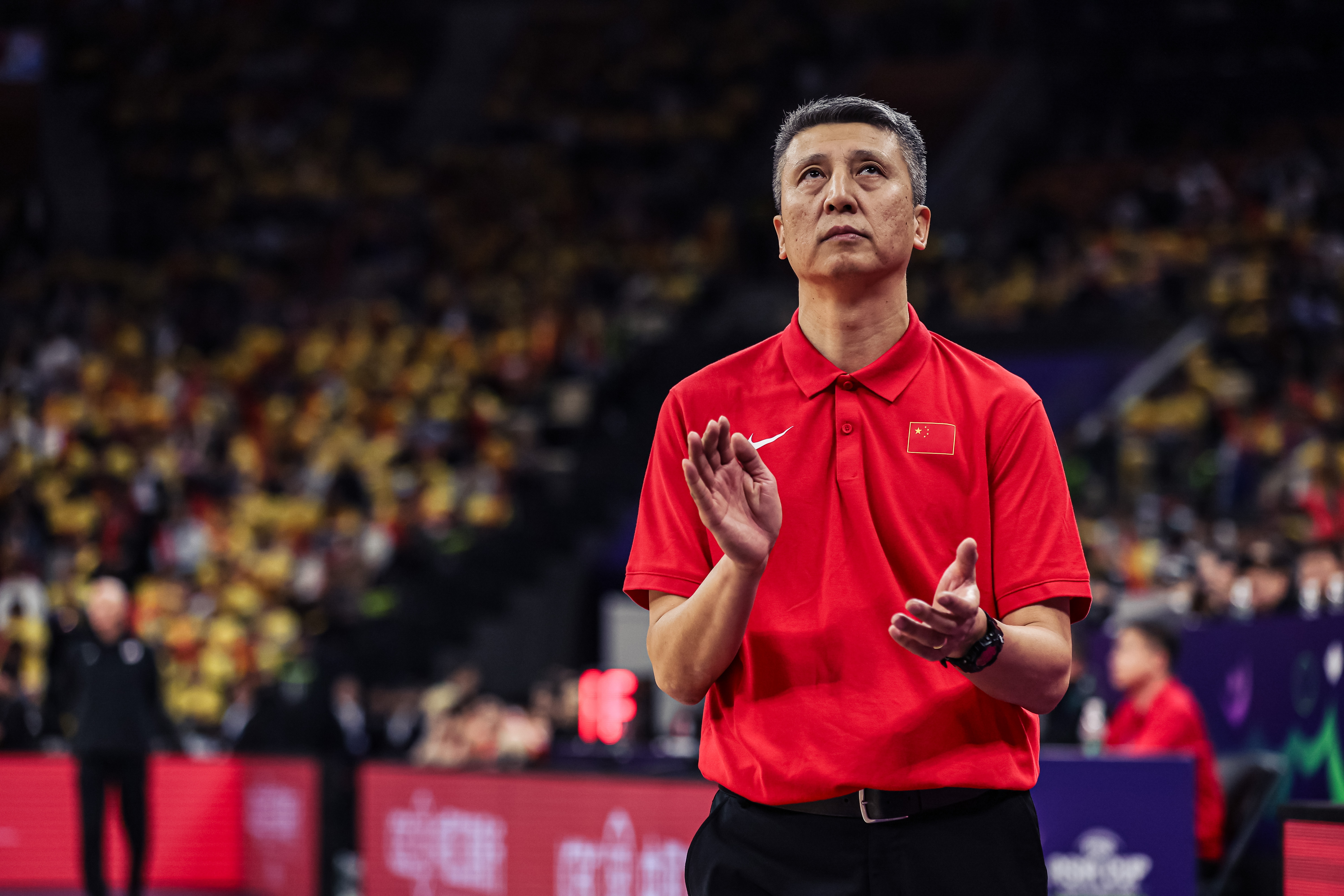 王俊杰被提上首發(fā)！郭士強(qiáng)：主要根據(jù)球員狀態(tài)&對(duì)手人員進(jìn)行調(diào)整