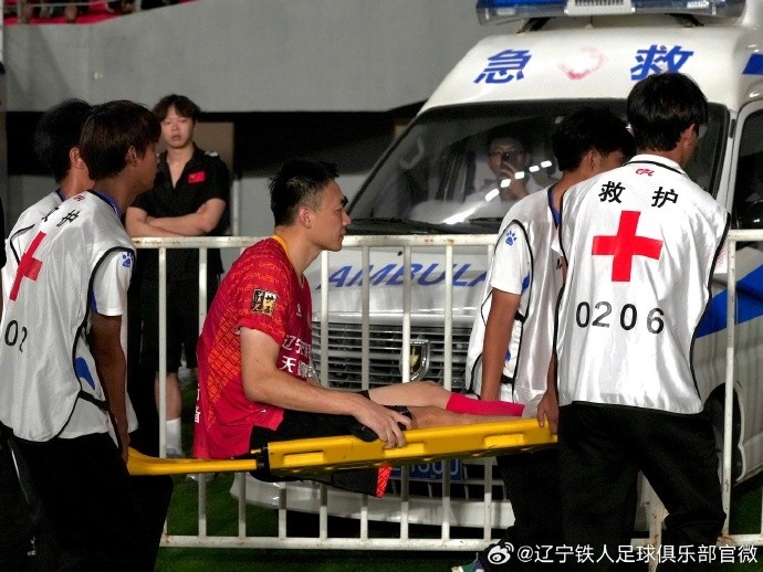 遼寧鐵人官方：栗鵬進(jìn)行右腿脛骨骨折內(nèi)固定術(shù)手術(shù)，手術(shù)順利