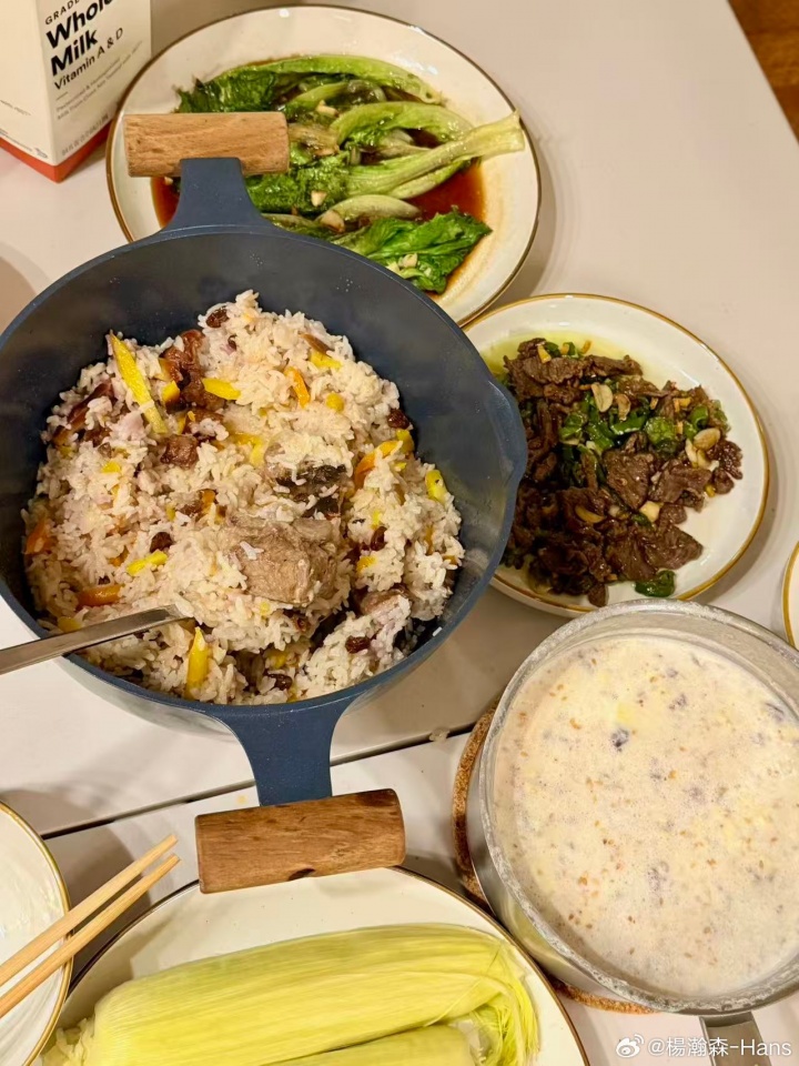 自己動(dòng)手豐衣足食！楊瀚森曬中國菜配文：??家的味道