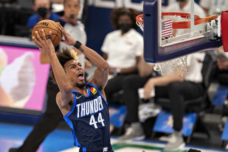 NBA生涯場均2分1.1板！Scotto：灰熊與小查理-布朗達(dá)成了簽約協(xié)議