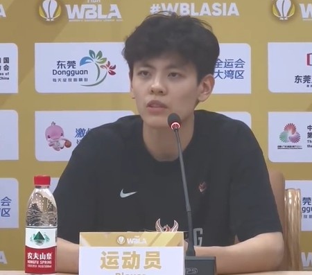 楊舒予：這個(gè)MVP屬于大家 這是對(duì)我現(xiàn)階段的認(rèn)可但不代表未來(lái)